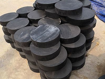 太仓市板式橡胶支座由若干层橡胶片与薄钢板经加压硫化
